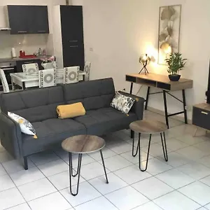 https://spacieux-et-bel-appartement-avec-grande-terrasse.fr-provencehotel.com